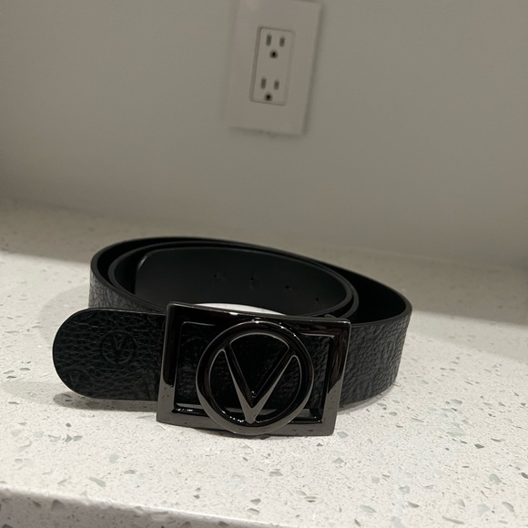 Valentino Black Logo Leather Belt - Picture 3 of 4